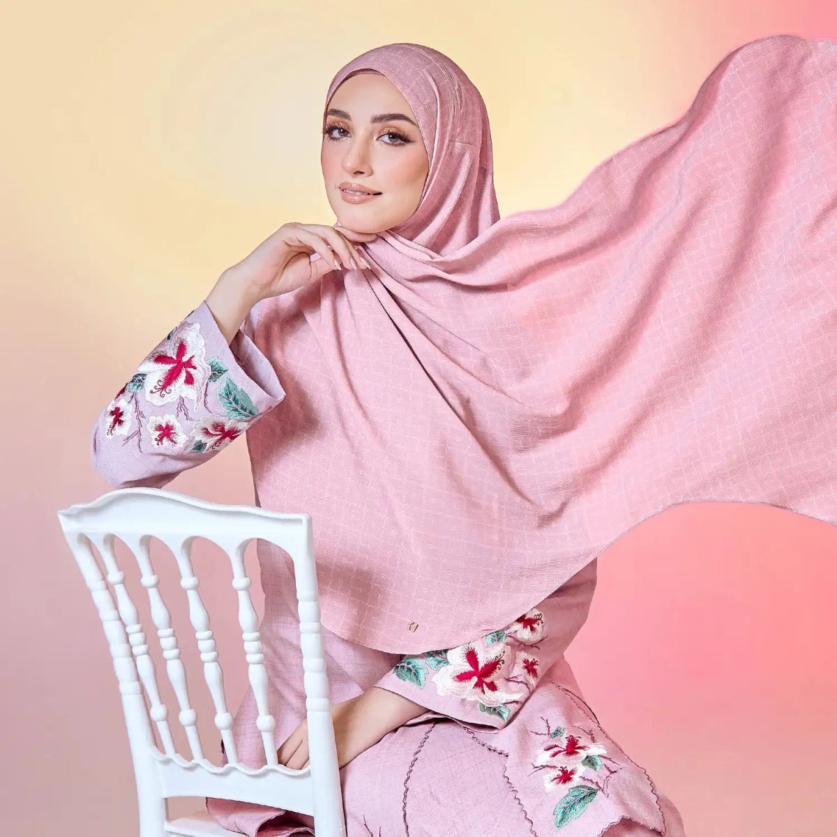 FAIRY-SO CHAINELLE in MISTY ROSE