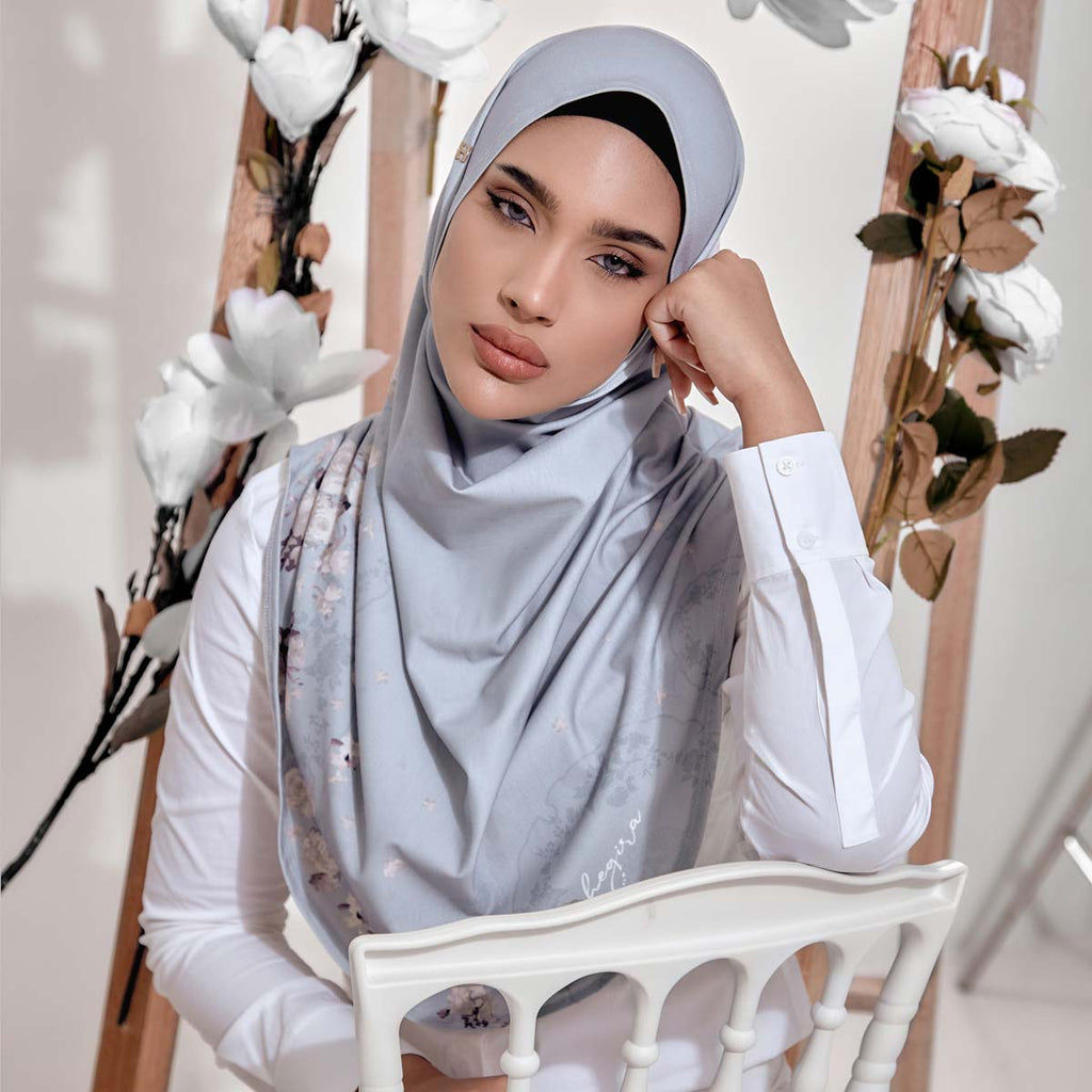 SO-DAISY RUSTIC ROSETTE in ICE GRAY