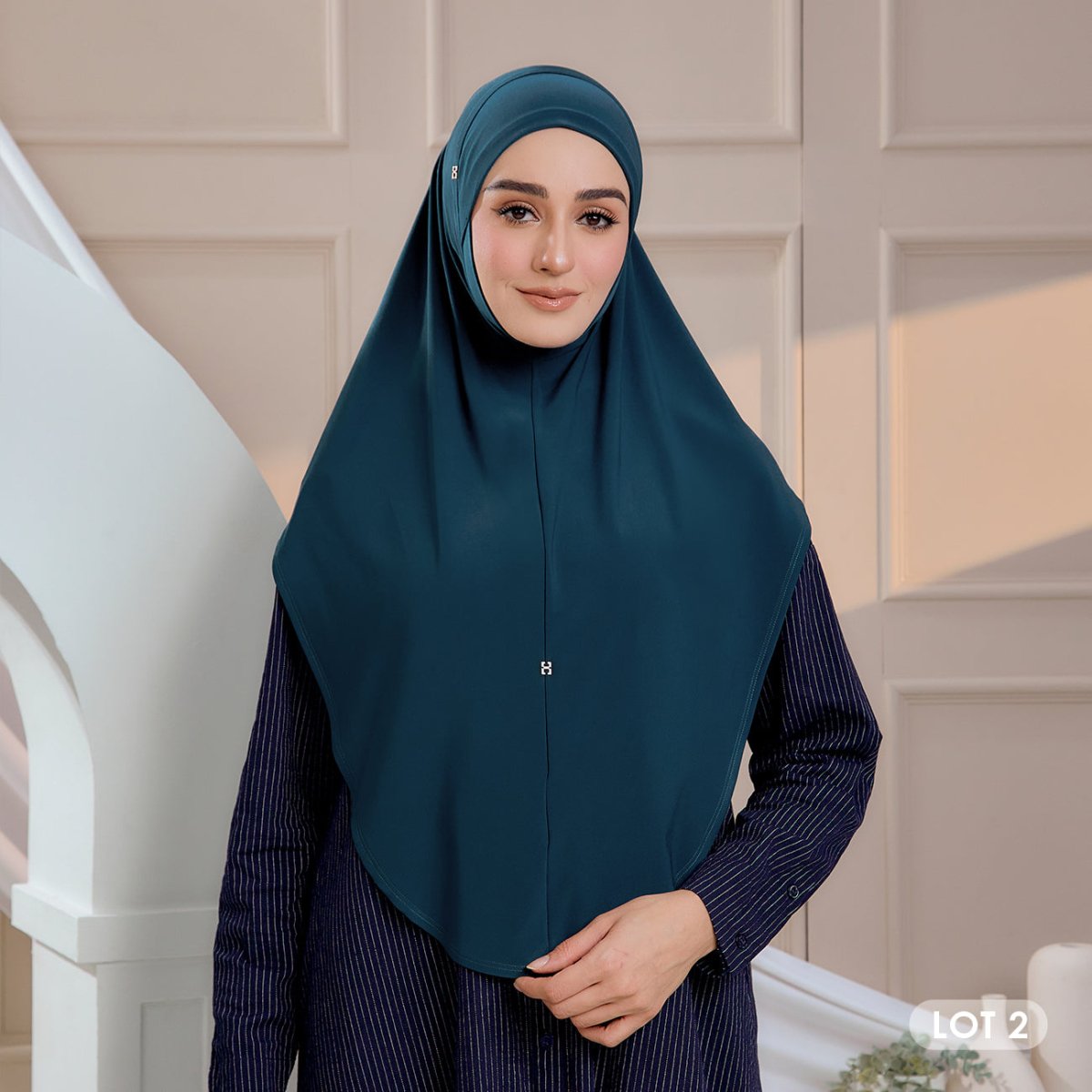 SO-MEDINA in TEAL SHADOW
