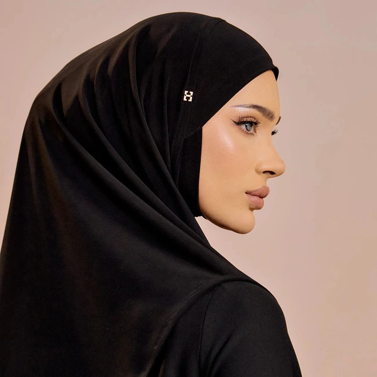 SO-MEDINA in BLACK