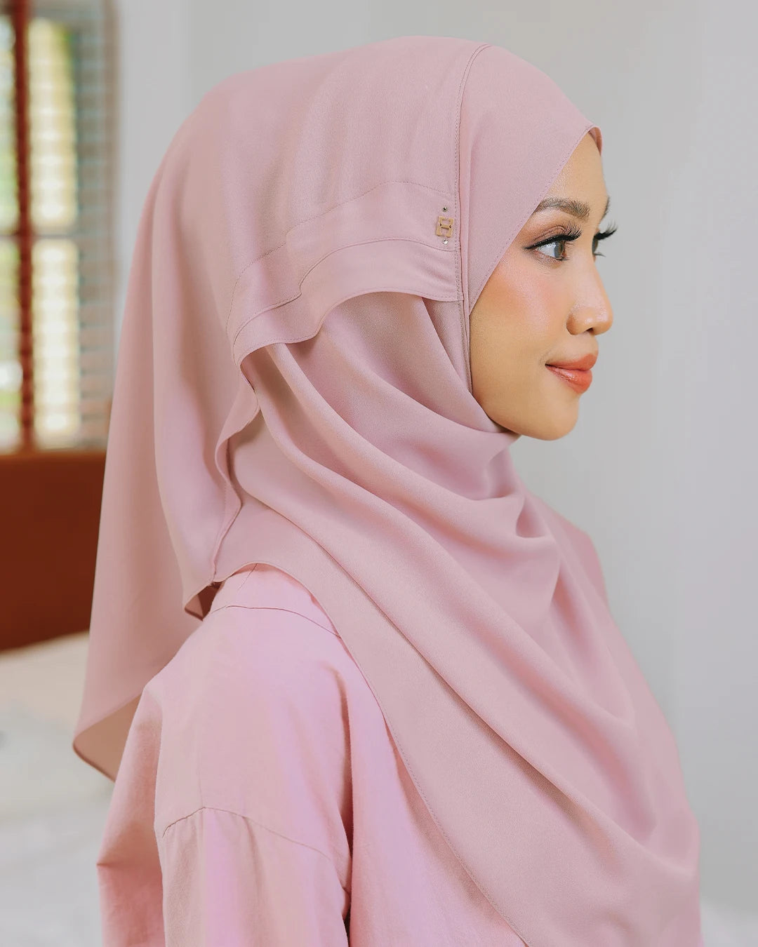JOYLY-SO in ROSY BLUSH