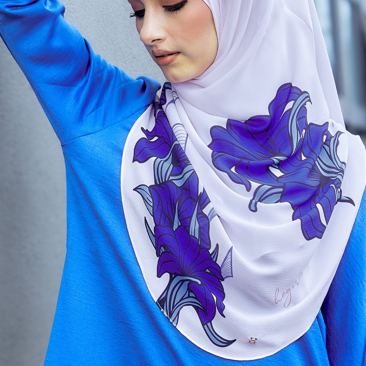 TWEELY-SO BOLD BATIK in WHITE