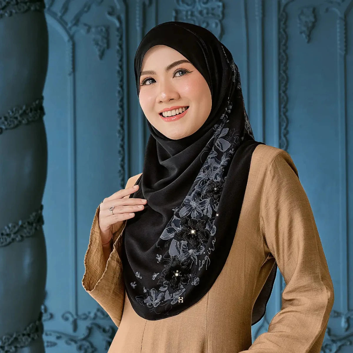 TWEELY-SO LUXE HANAMINA in BLACK