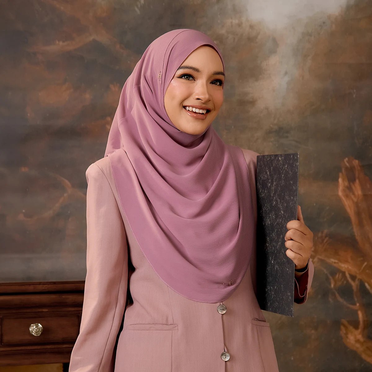 TWEELY-SO PLAIN in THULIAN PINK