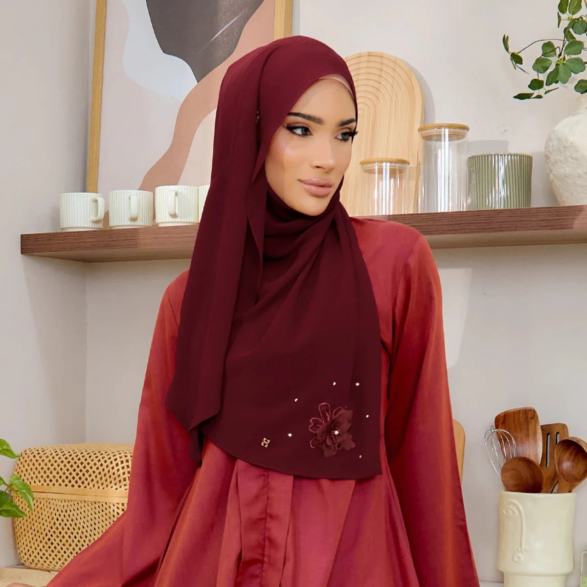 SWEETLY-SO LUXE HANAMEERAN in CRANBERRY