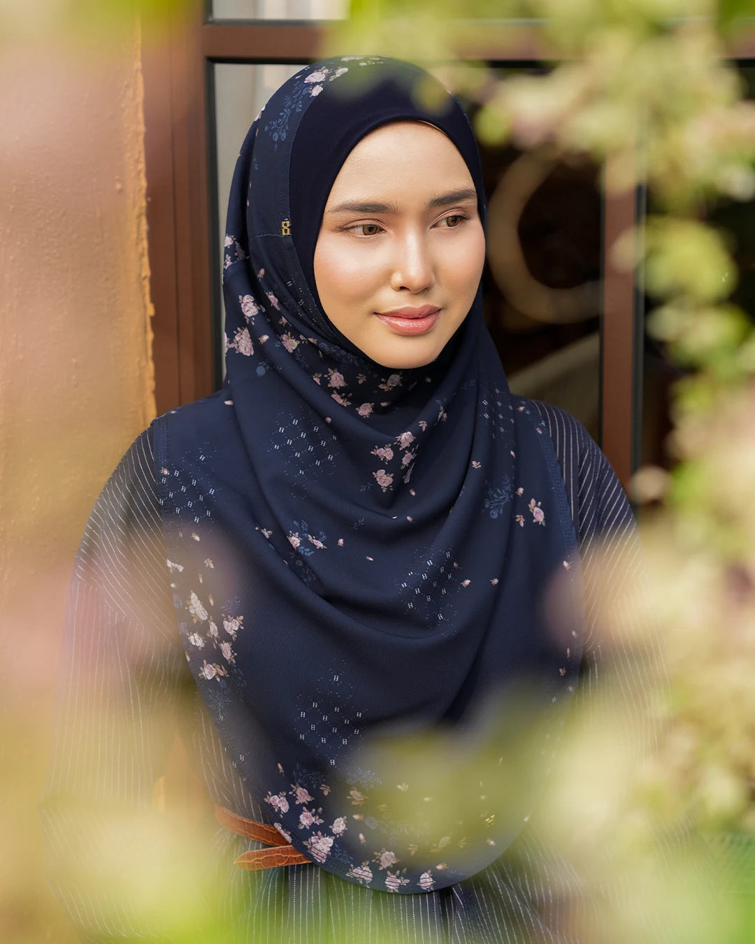 SO-CHEERY ROSELLE in NAVY