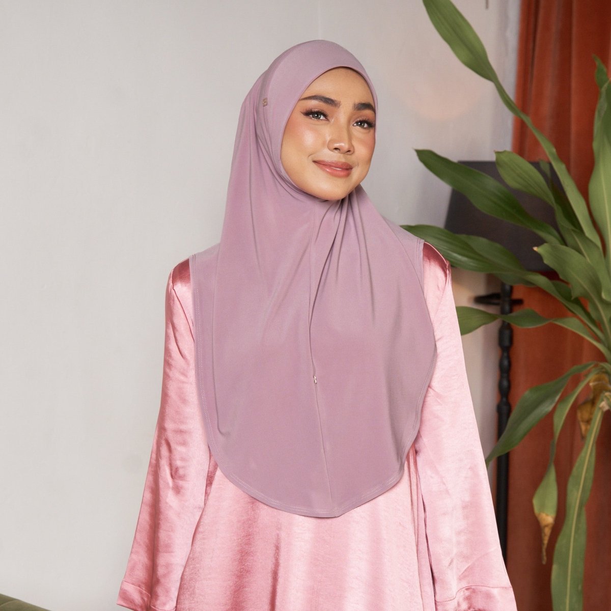 SO-LANA SSC in OPERA MAUVE