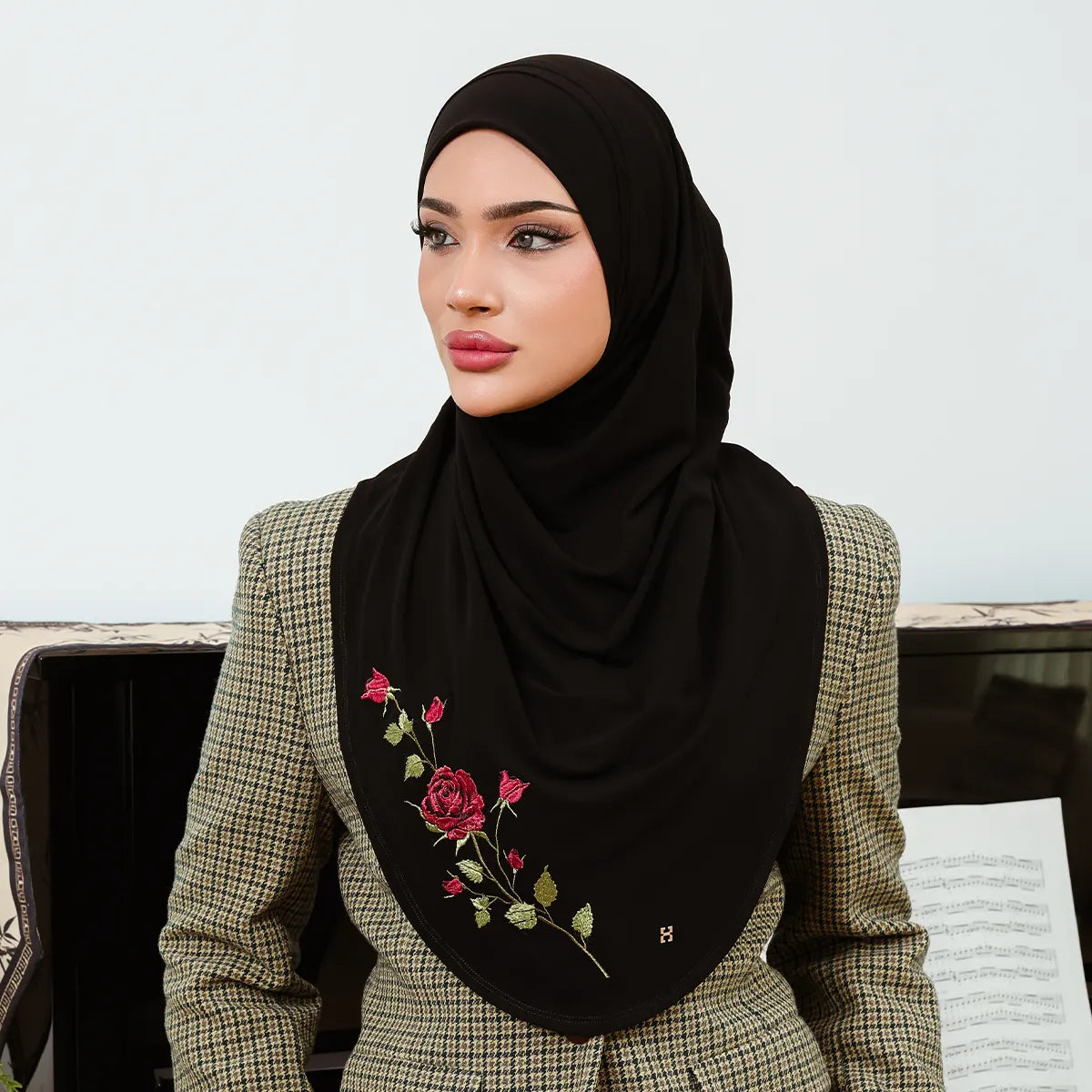 SO-MAREYYA TWC LUXE BRAVE ROSE in BLACK