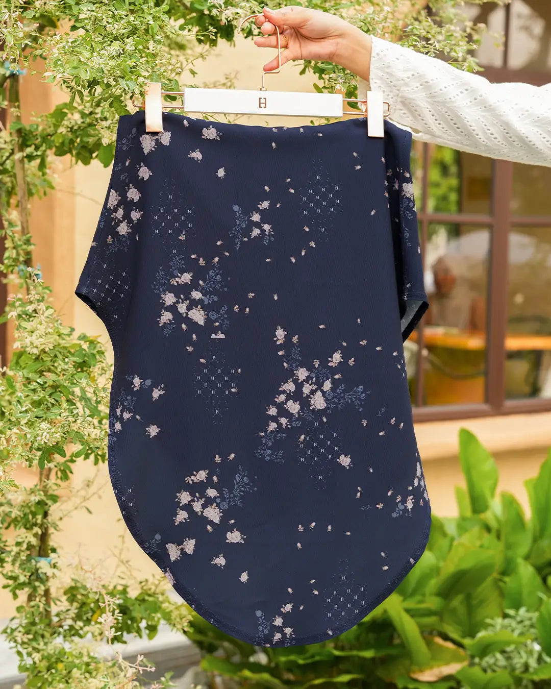 SO-CHEERY ROSELLE in NAVY