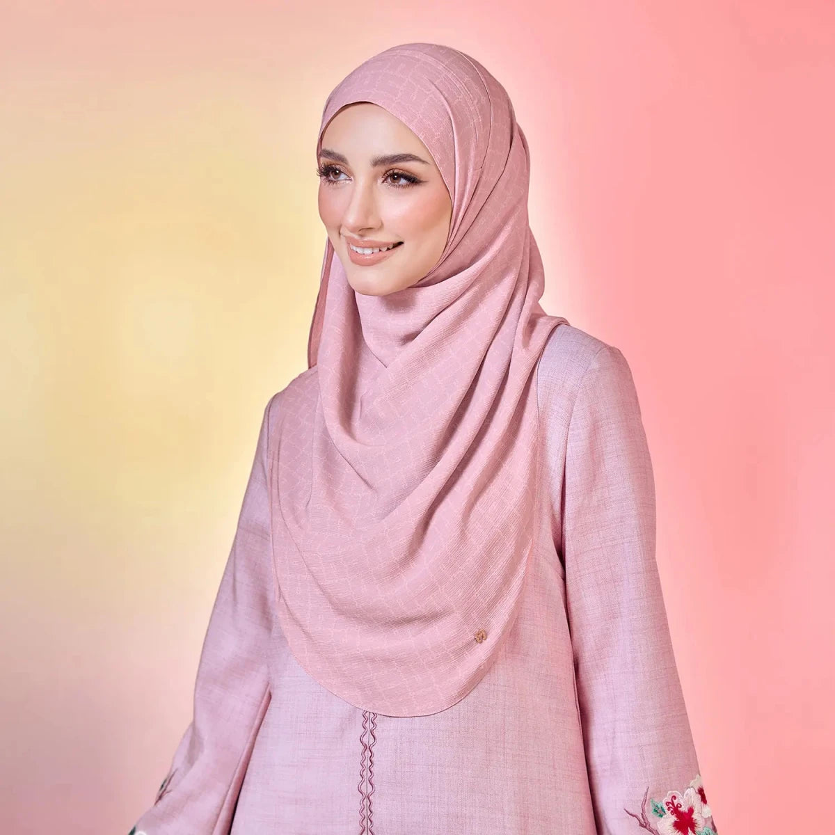 FAIRY-SO CHAINELLE in MISTY ROSE