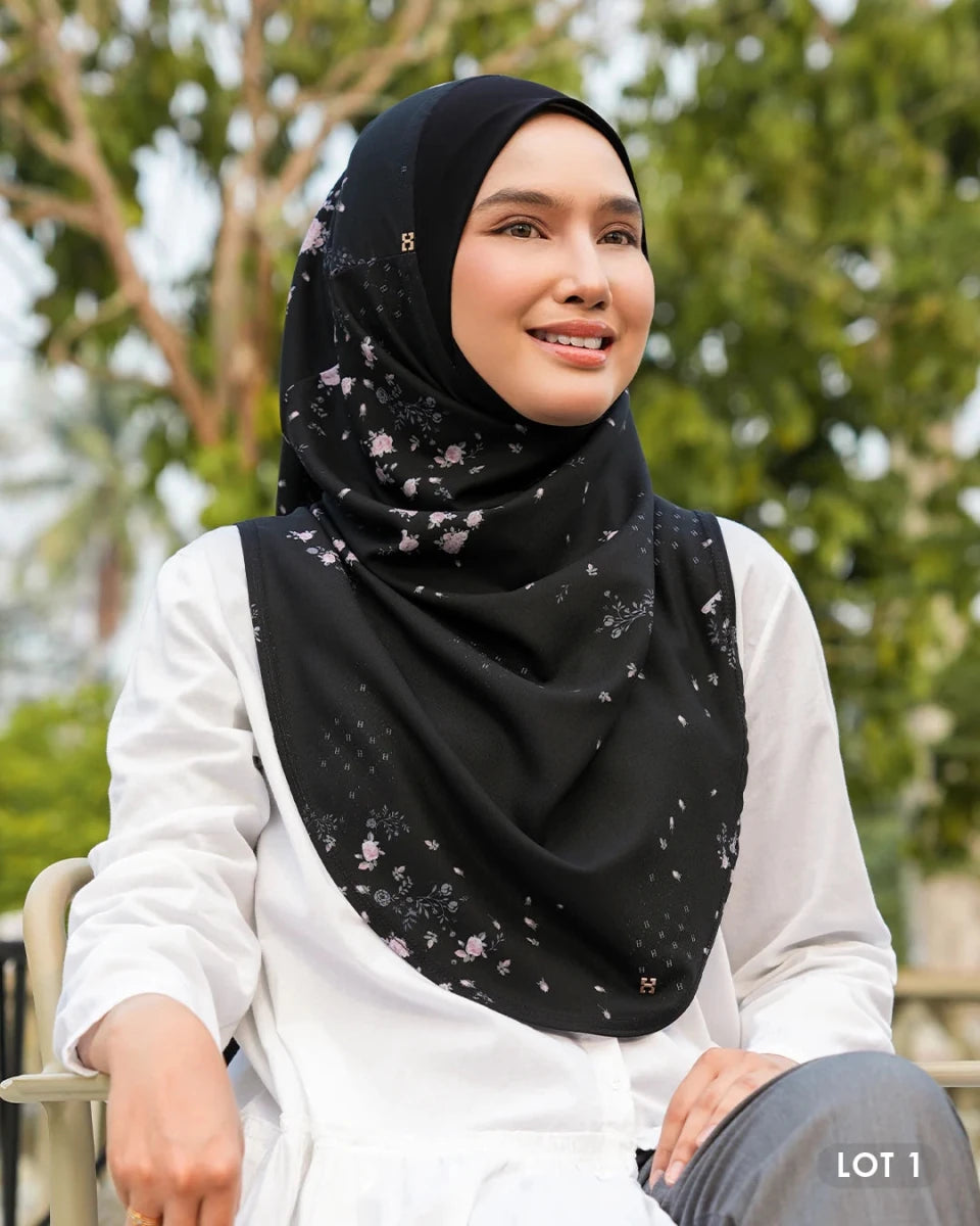 SO-CHEERY ROSELLE in BLACK