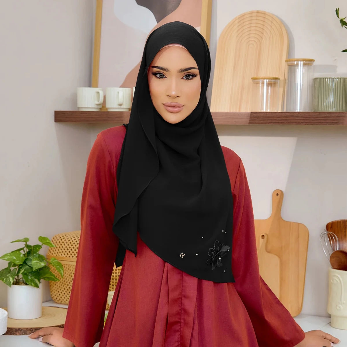 SWEETLY-SO LUXE HANAMEERAN in BLACK
