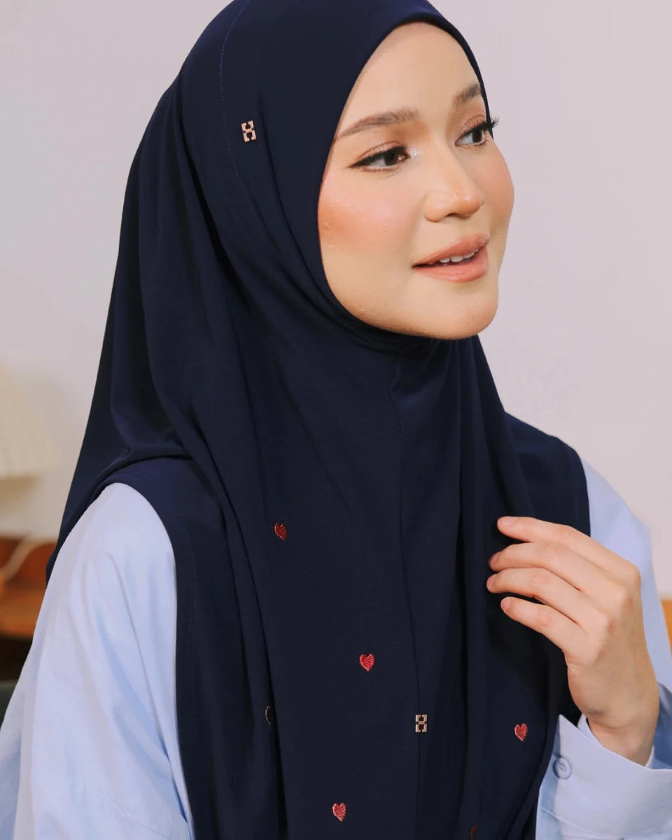 SO-ESSENA LUXE TRUEHEART in BLACK