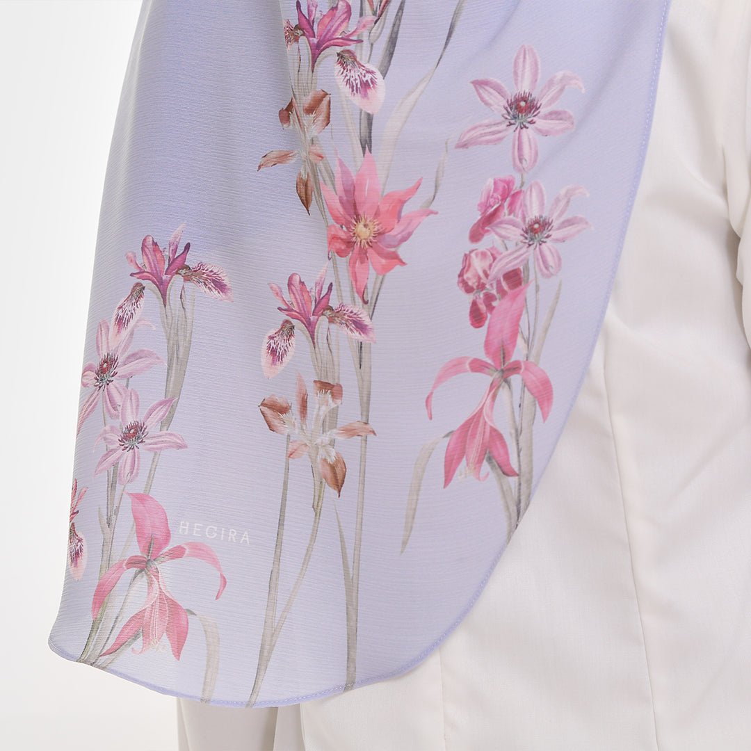 TWEELY-SO PETAL POISE in BLUEBELL