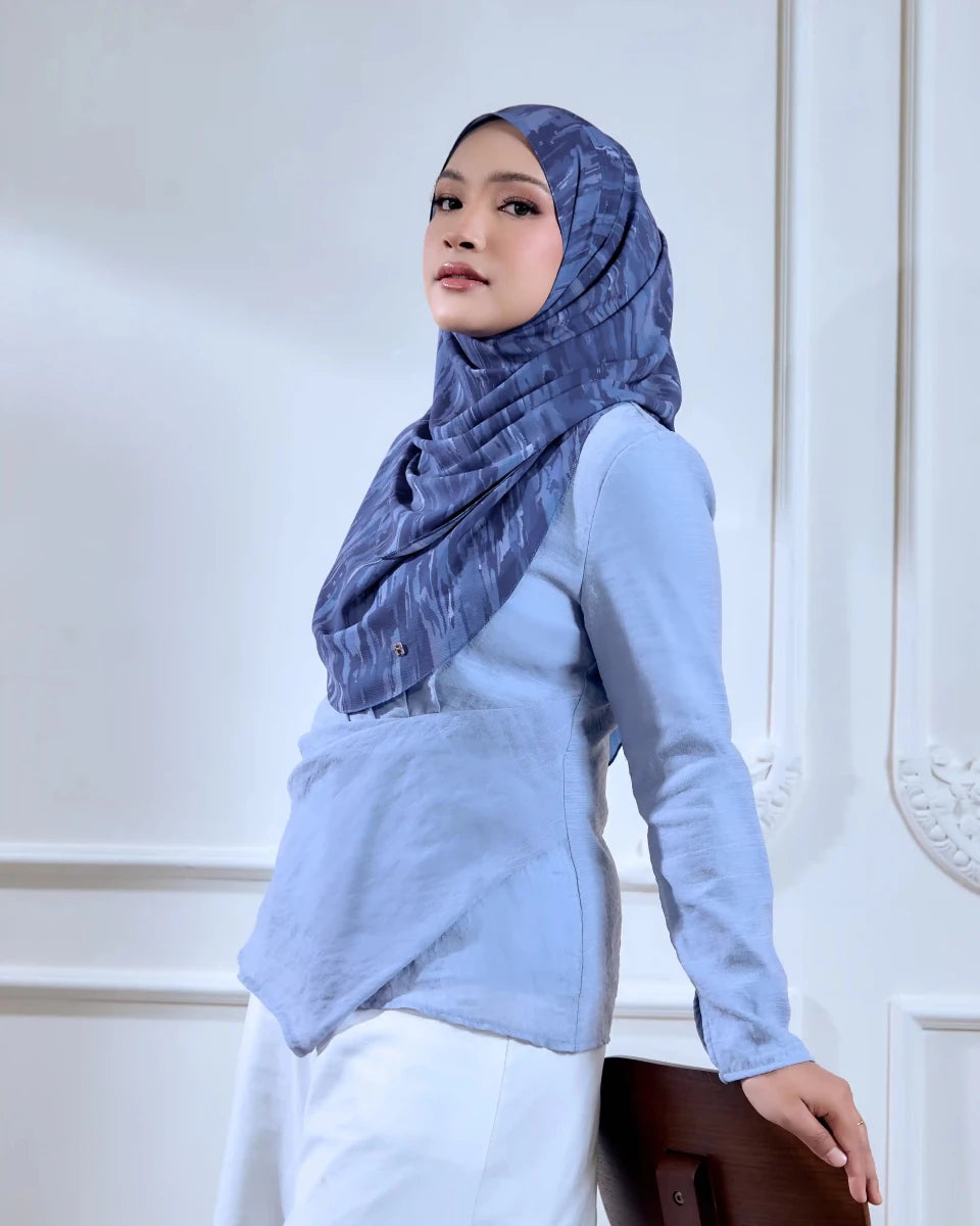 TINSELLY-SO BASIC ARUS in NAVY