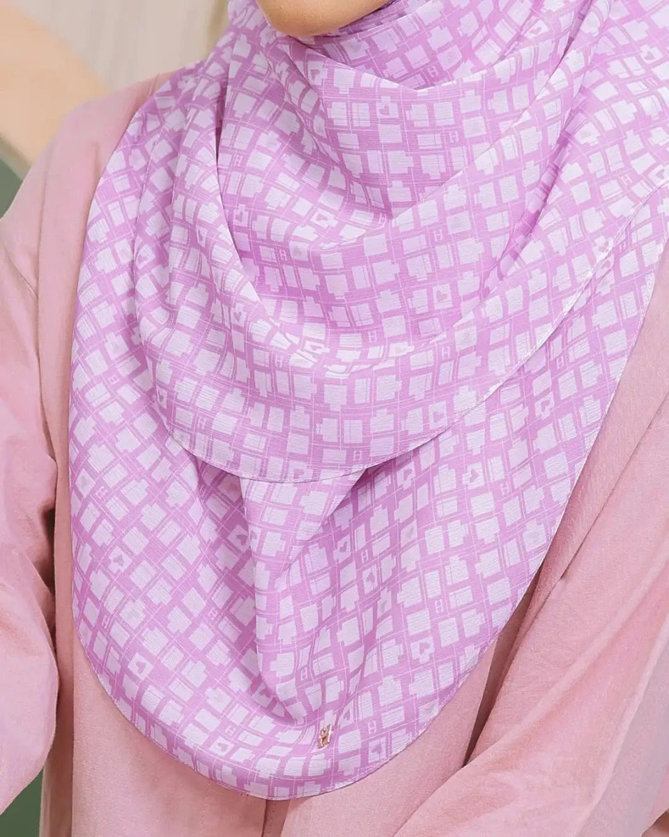 TINSELLY-SO BASIC BOX OF HEARTS in PERSIAN PINK