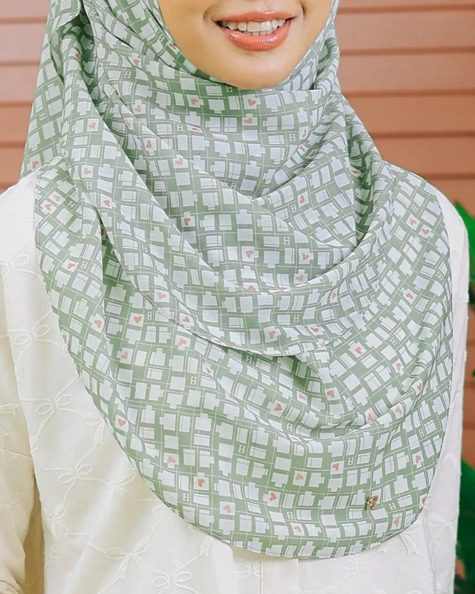 TINSELLY-SO BASIC BOX OF HEARTS in SUNLIGHT OLIVE