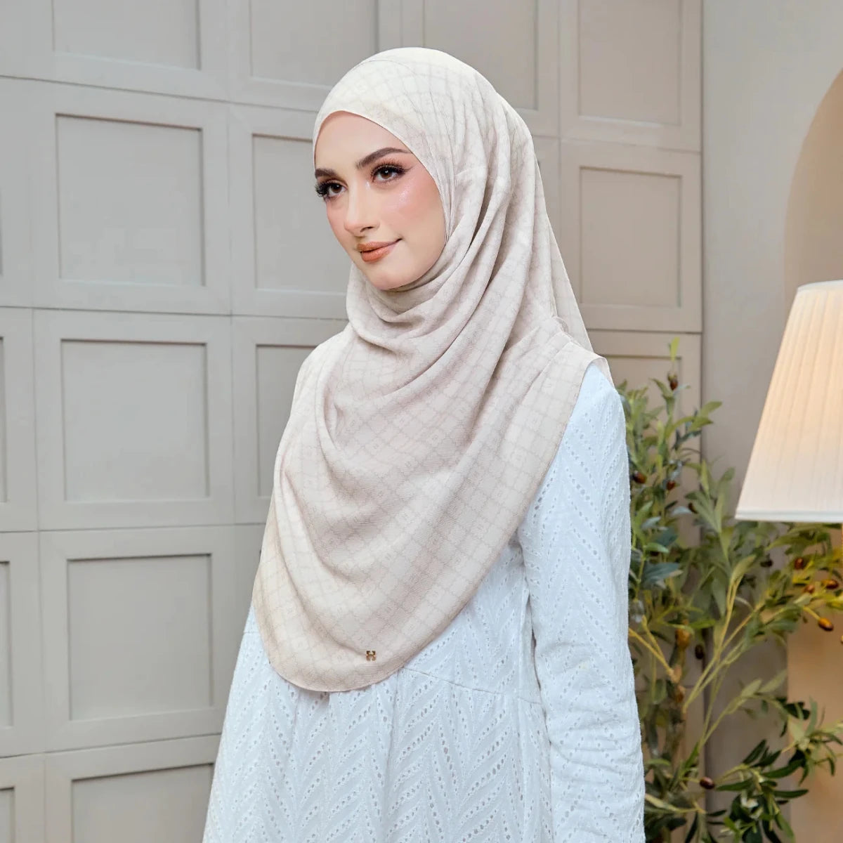 TWEELY-SO BASIC MONELIA in IVORY
