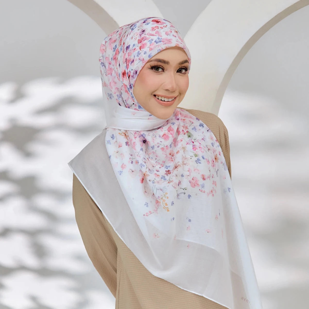 PS-HAPPINESS VOILE in WHITE
