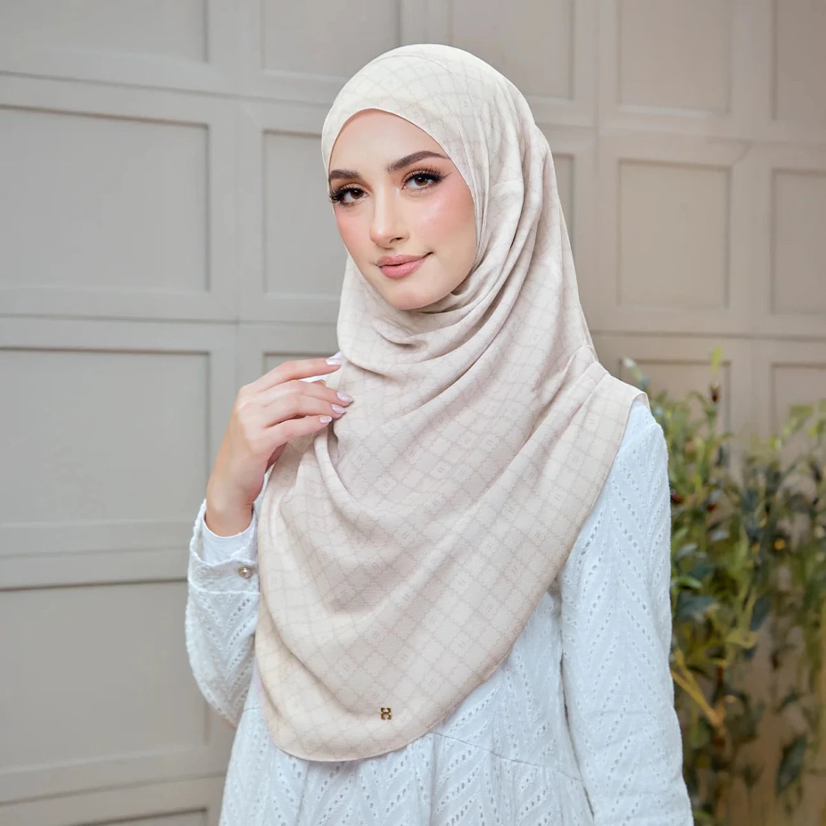 TWEELY-SO BASIC MONELIA in IVORY