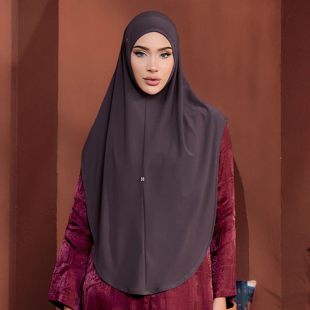 SO-MARWAA in CHARCOAL TAUPE