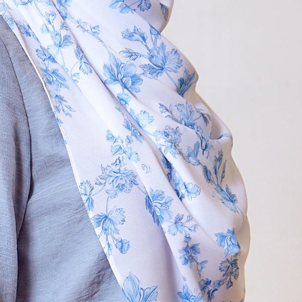 FAIRY-SO VIVIENNE in WHITE BLUE
