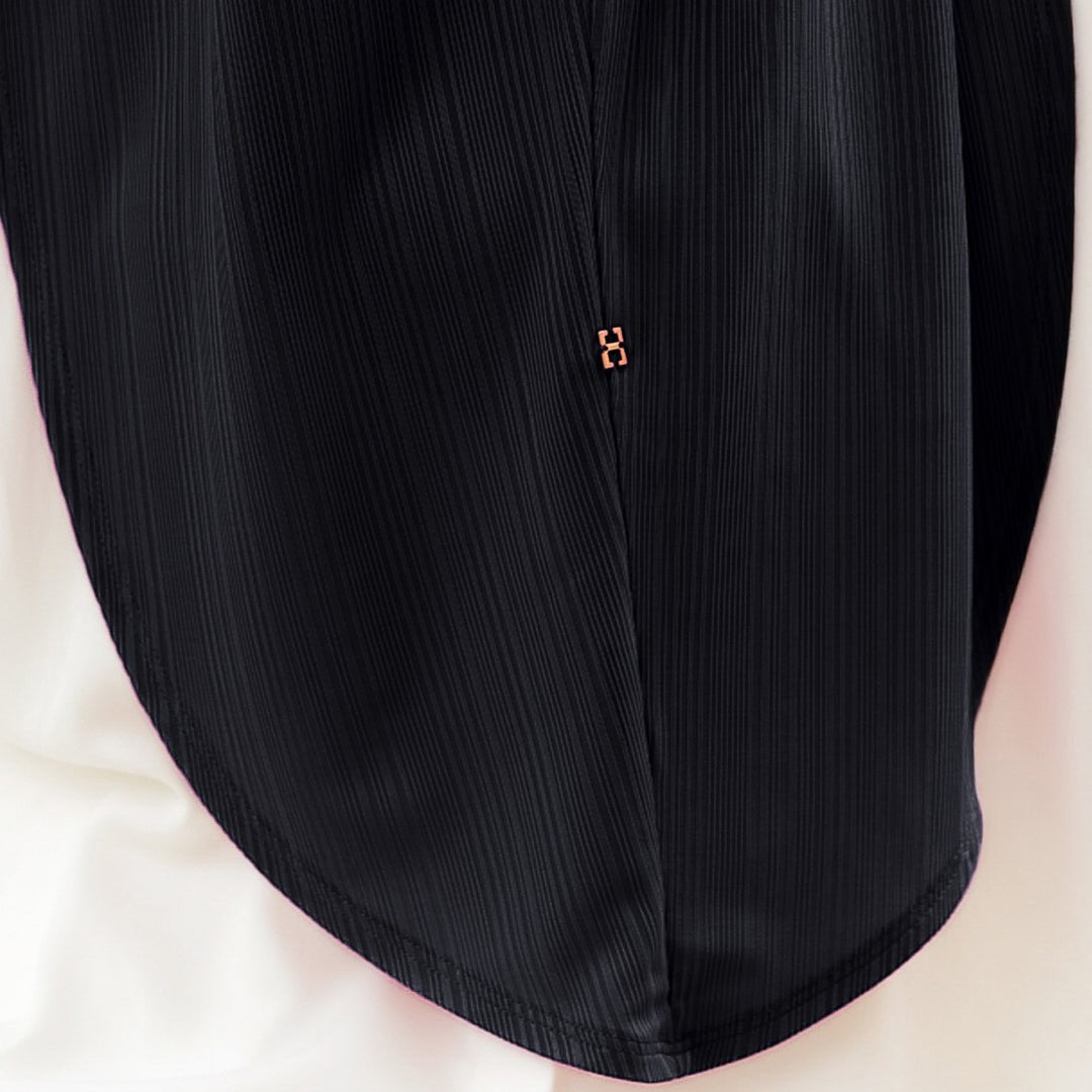 SO-HELENA in BLACK