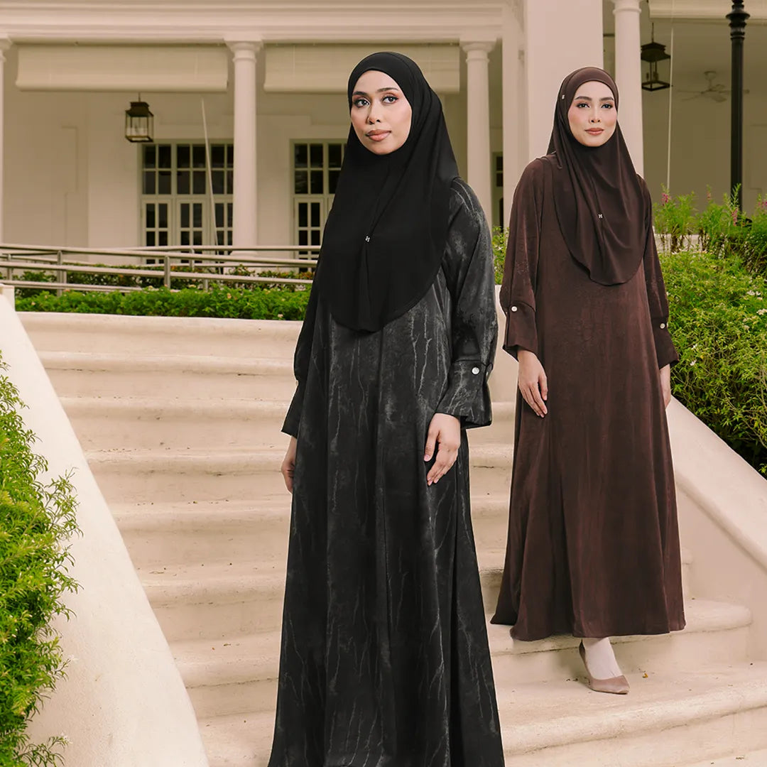 JO-KAREENA in BLACK