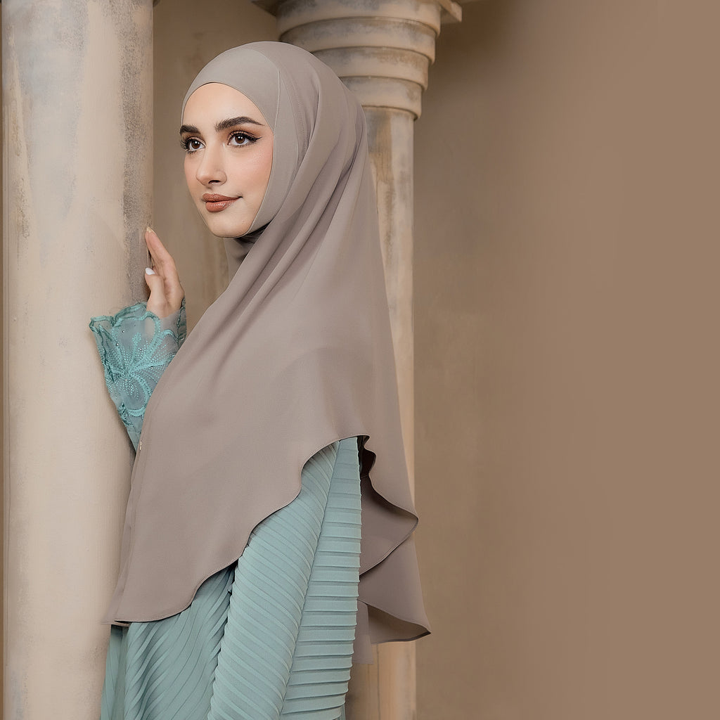 IMANLY-SO in EARTH BEIGE