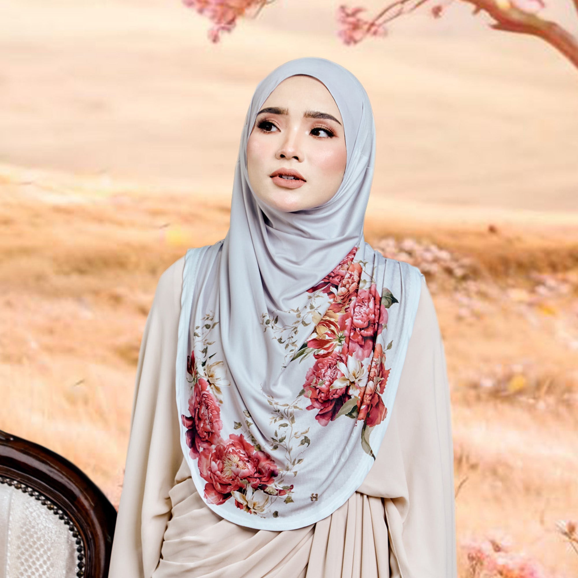 SO-AMORA OPULENT in PALE GRAY