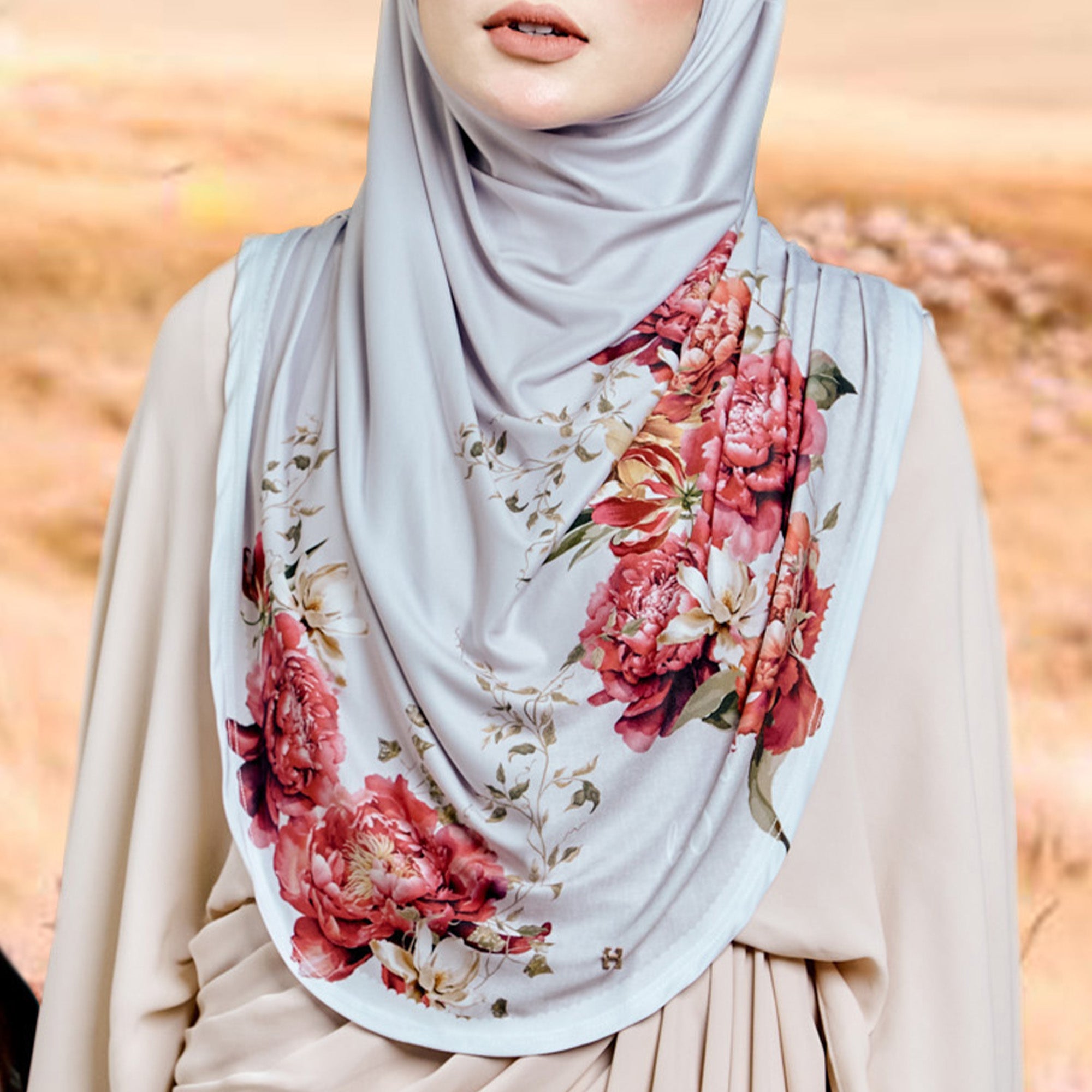 SO-AMORA OPULENT in PALE GRAY