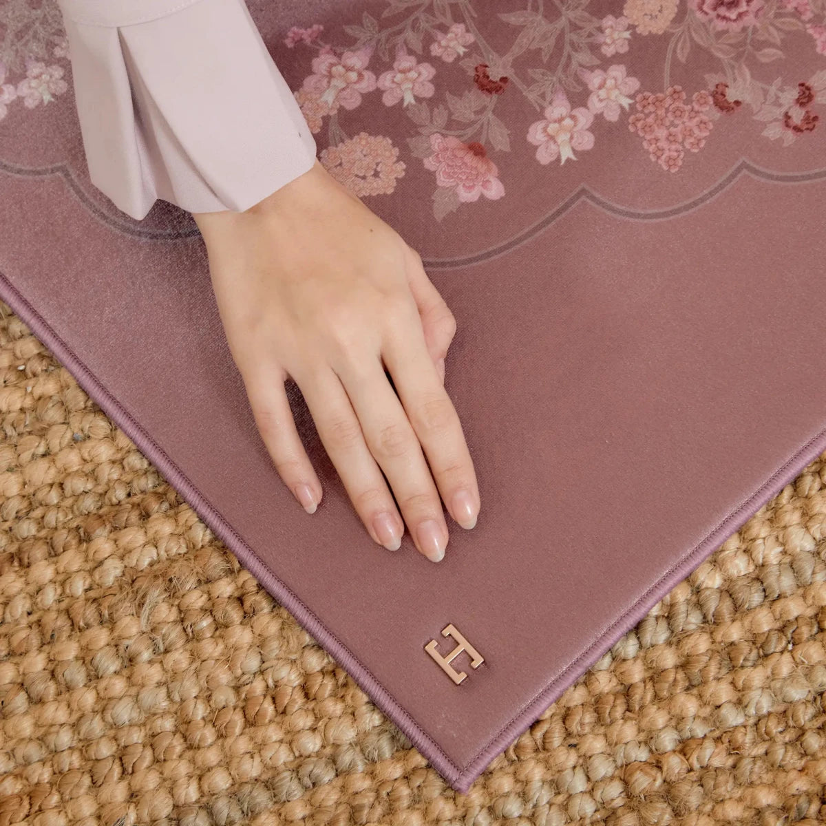 SAJDA HAYAT in ROSEWOOD