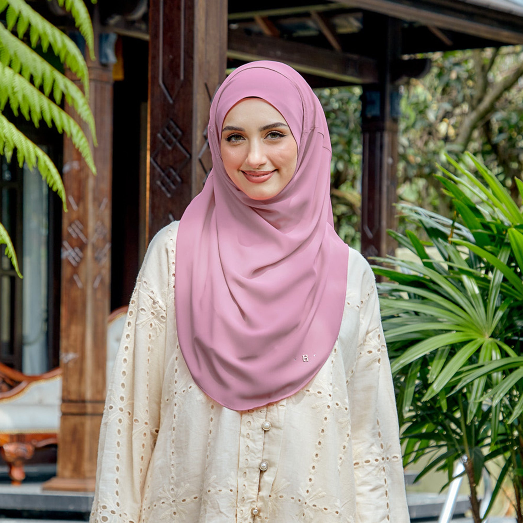 SOFTLY-SO in THULIAN PINK