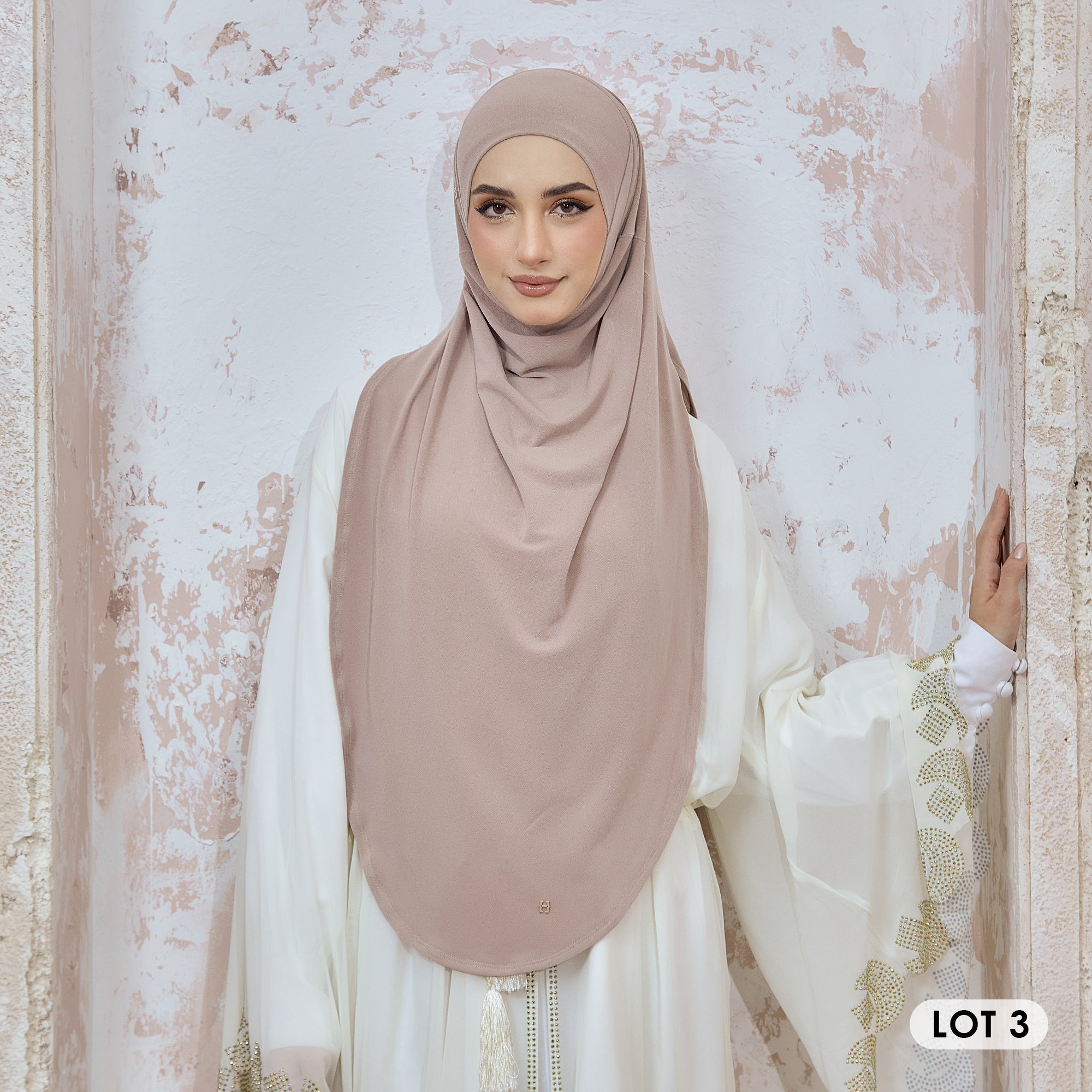 SO-INAYAH in TAN