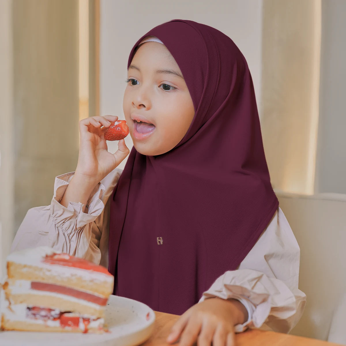 SO-LEXIE LITTLE GIRL in ROYAL PLUM