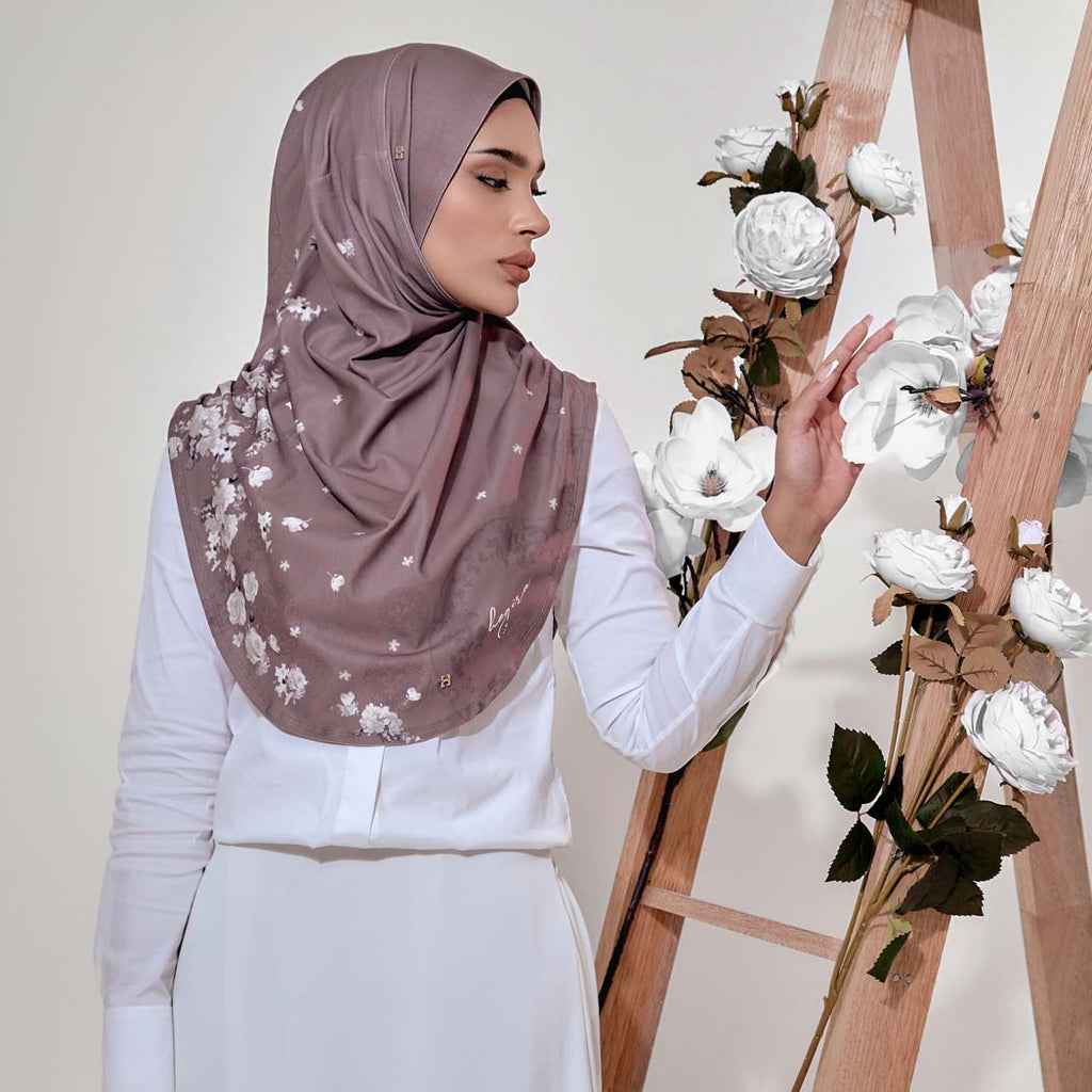 SO-DAISY RUSTIC ROSETTE in BURLWOOD