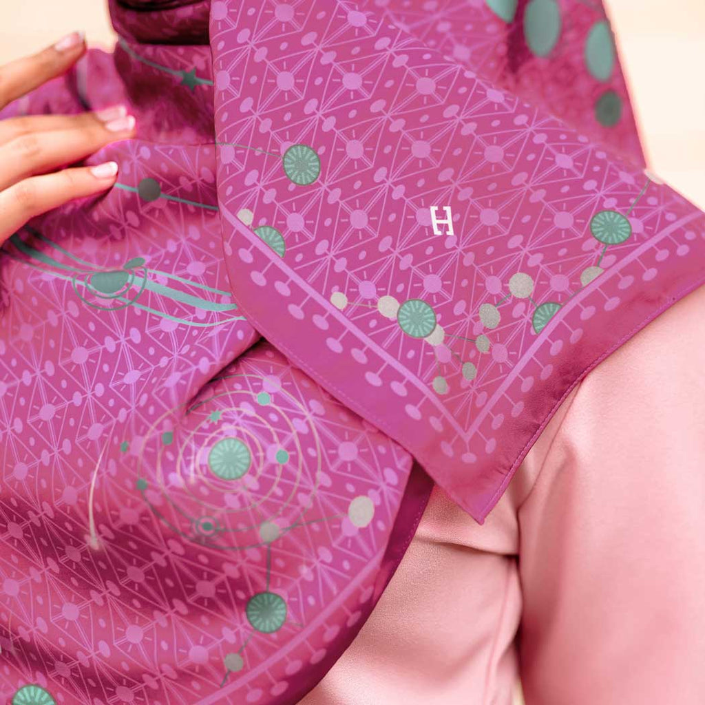 PS-CONSTELLATION MATTE SATIN in KNOCKOUT PINK