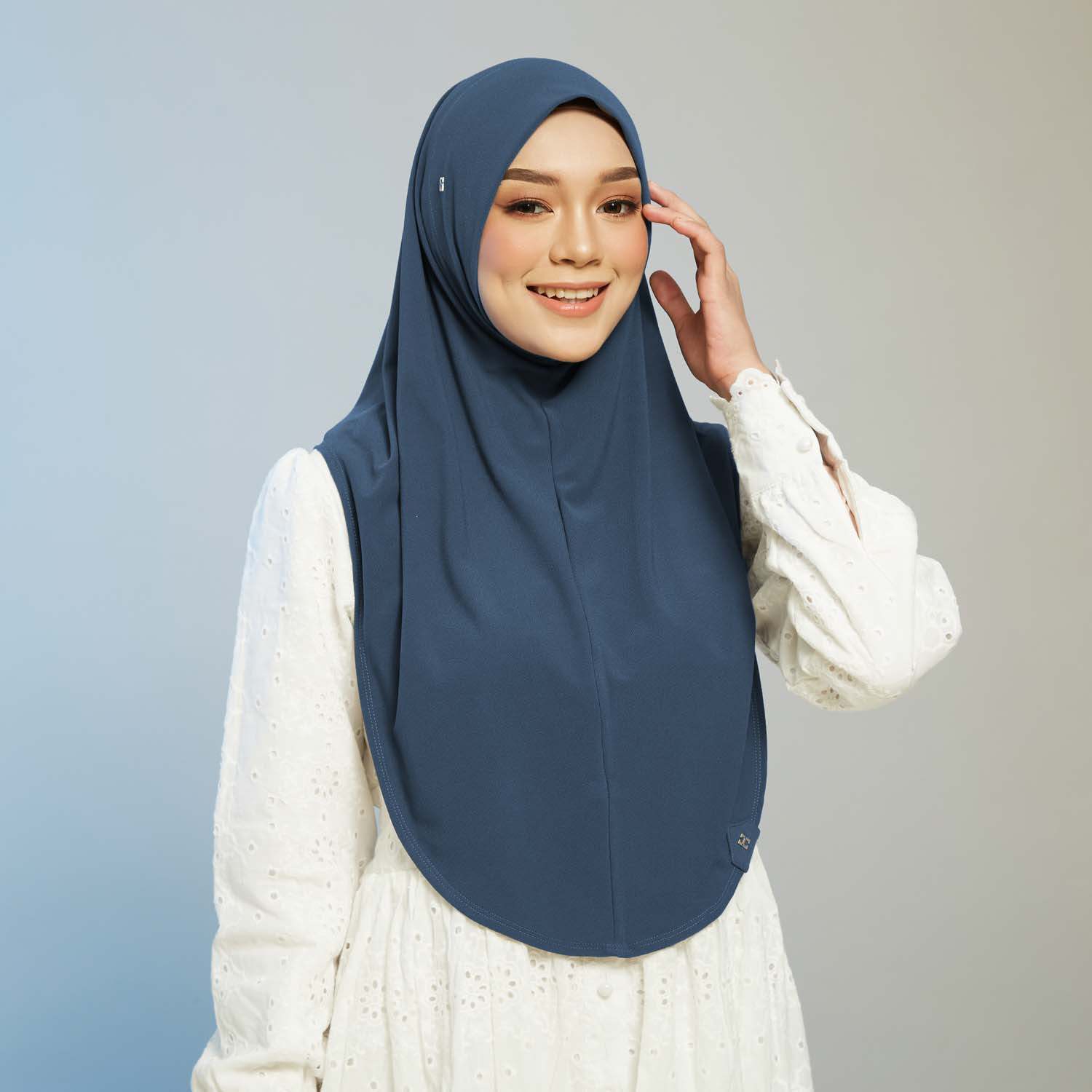 SO-LEA in ADMIRAL BLUE