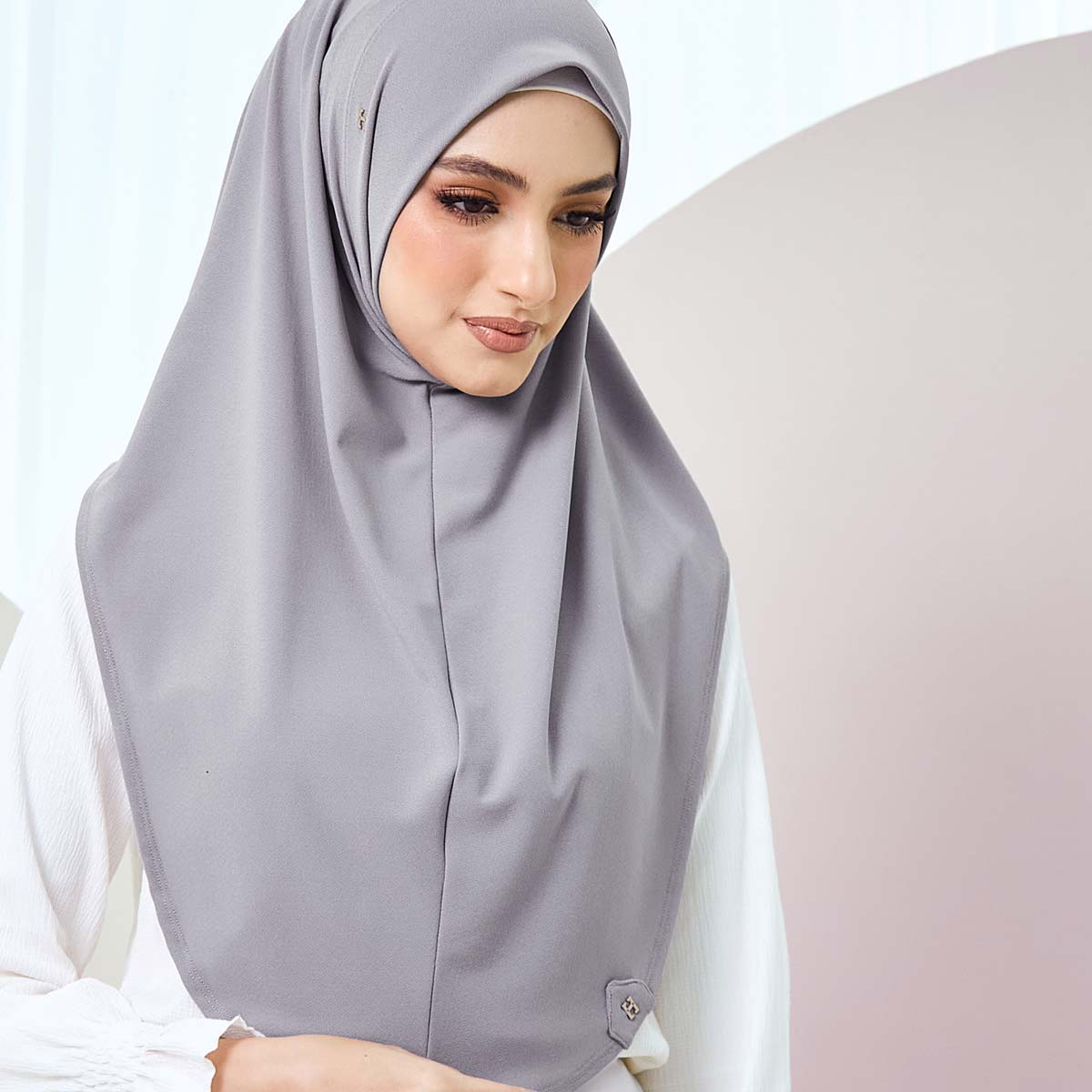 SO-LEA in HOPE GRAY