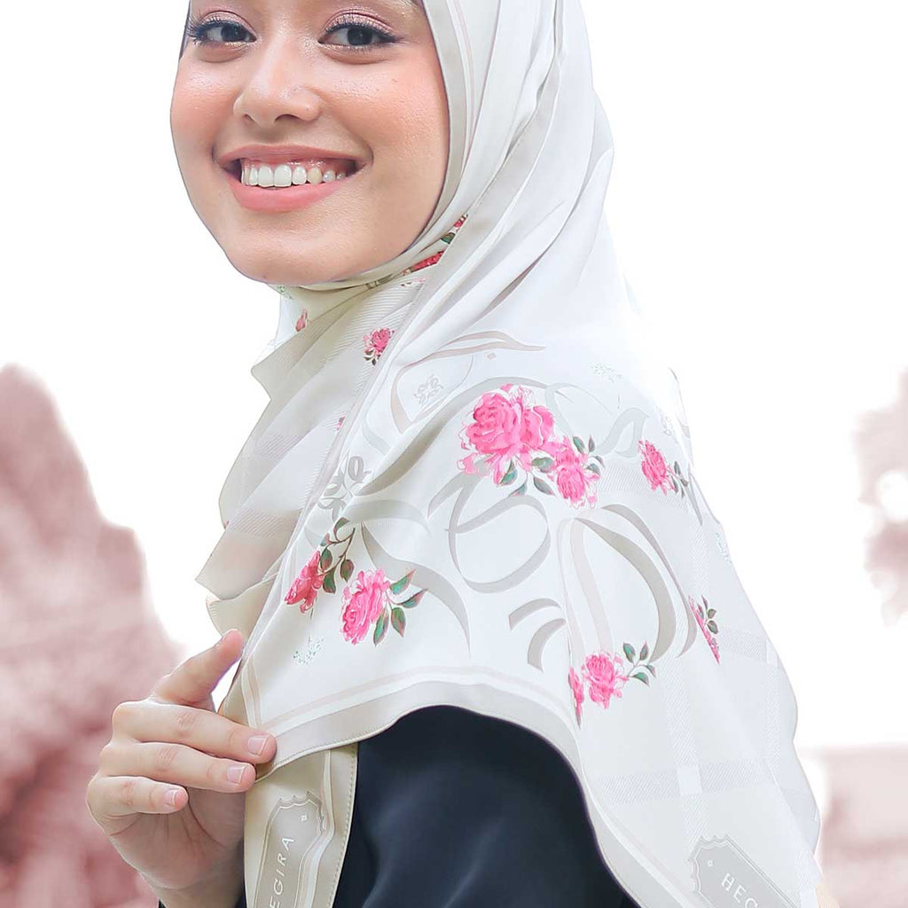 PS-ZENDEYA in PEARL WHITE