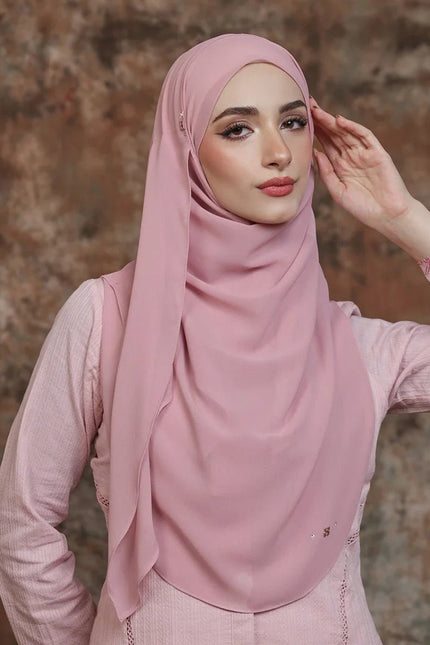 PRETTILY - SO WITH SWAROVSKI | HEGIRA 