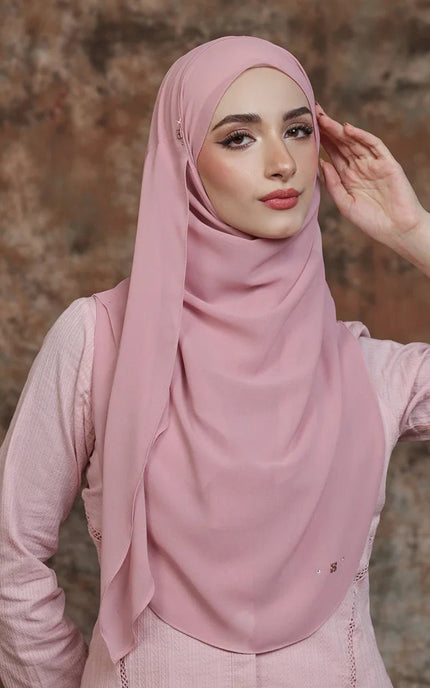 PRETTILY - SO WITH SWAROVSKI | HEGIRA 