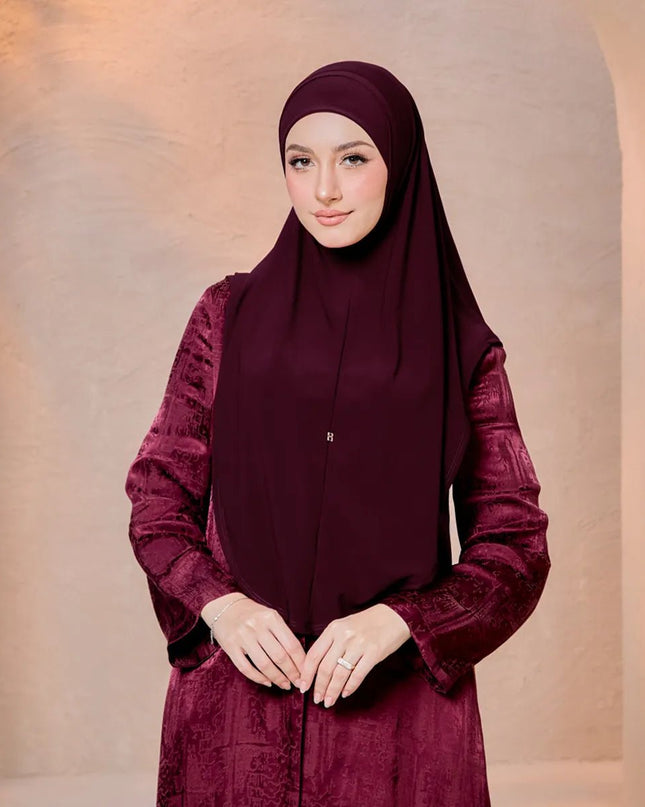 SO-MARJAN TWILL in CRANBERRY
