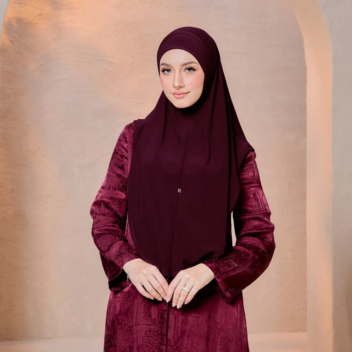 SO-MARJAN TWILL in CRANBERRY
