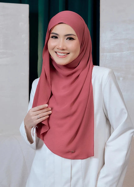 SWEETLY-SO PLAIN in CORAL HAZE