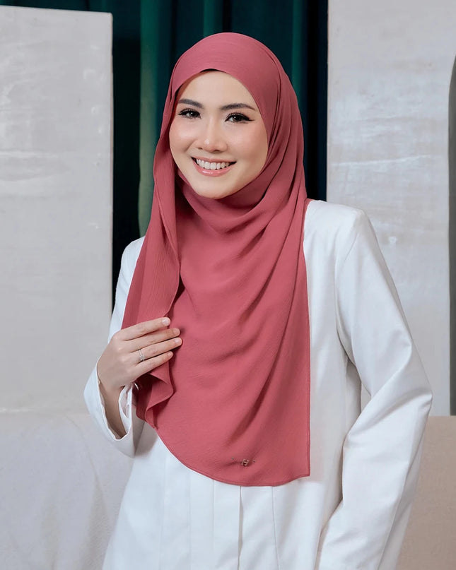 SWEETLY-SO PLAIN in CORAL HAZE