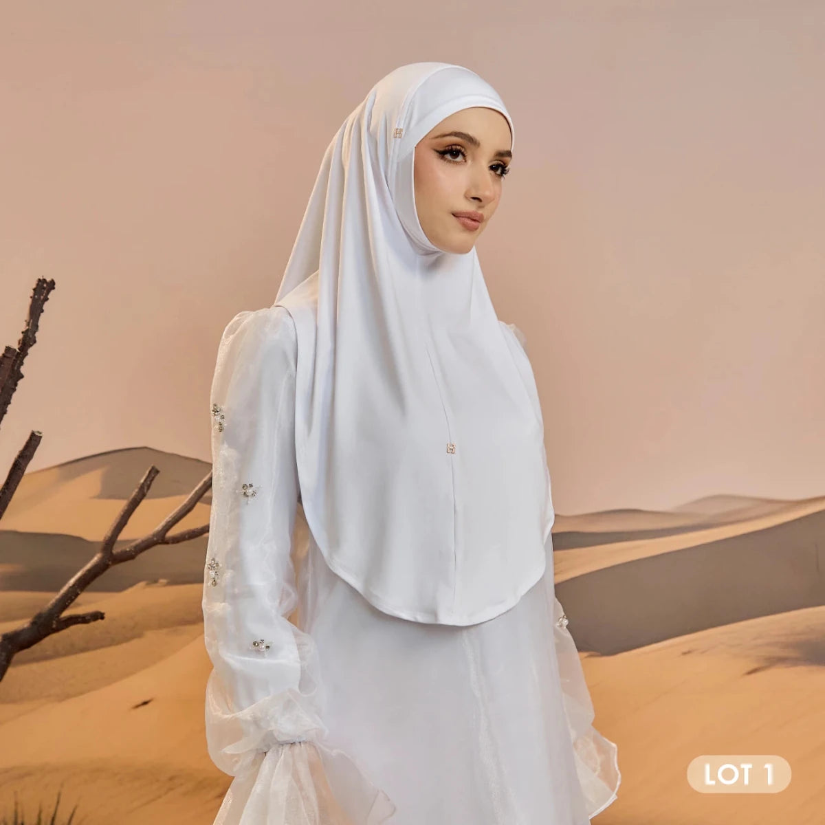 SO-MEDINA TRUE in WHITE