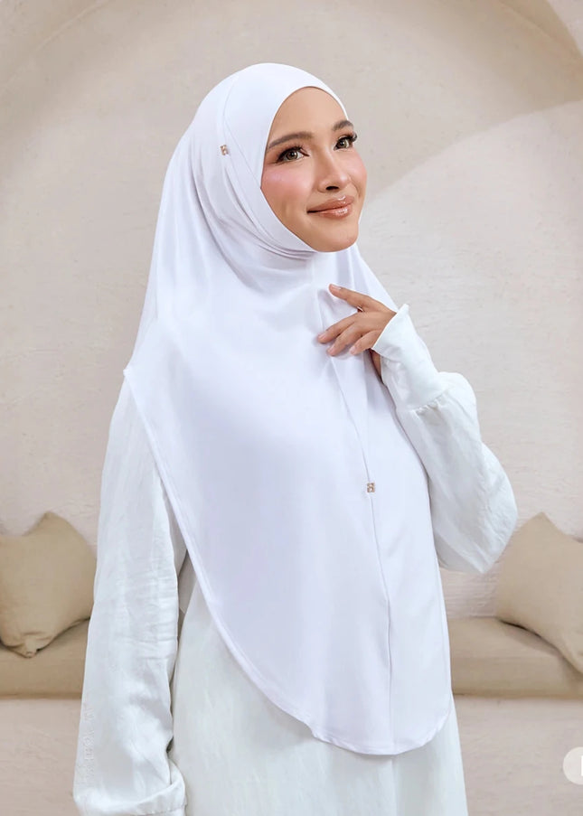 SO-NAWRA TRUE in WHITE