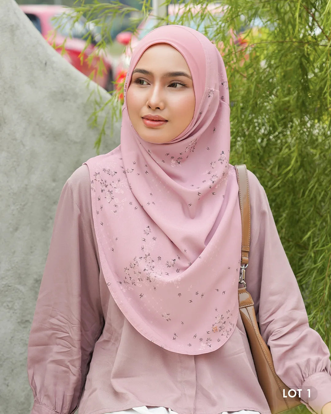 SO-CHEERY ROSELLE in WHIMSICAL