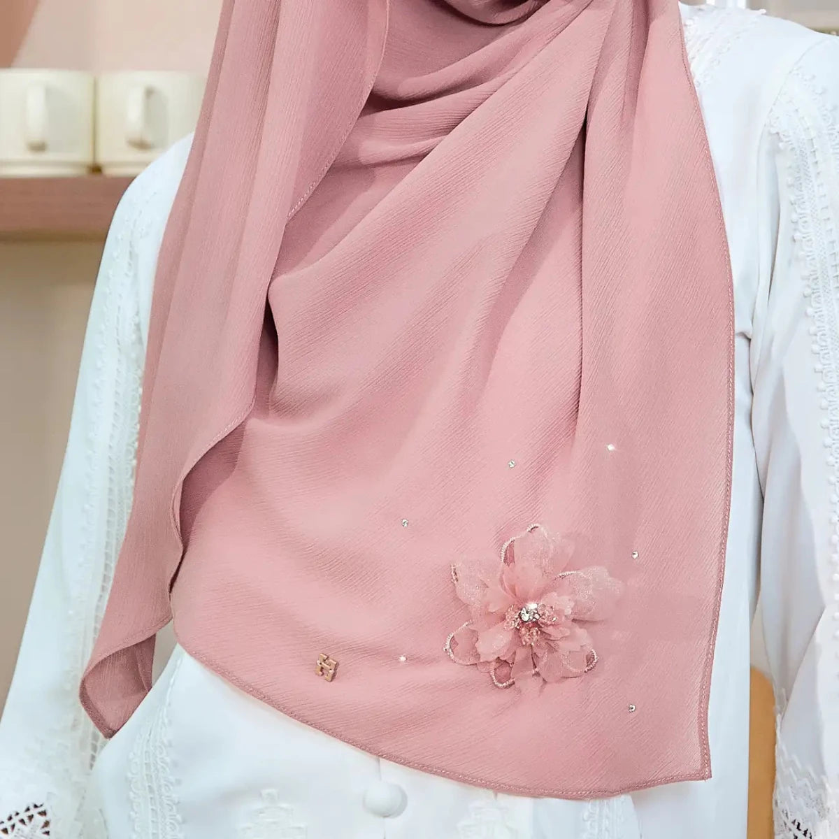 SWEETLY-SO LUXE HANAMEERAN in BLUSH PINK